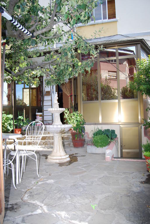 Hotel A Nieu Jaca Exterior foto